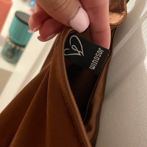 WINDSOR - Roseanne One-Shoulder Satin Dress - Picture 6 of 6